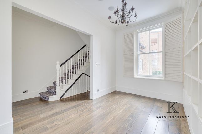 Property for sale in Barclay Road, London