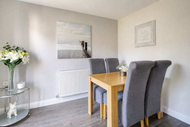 96, Tenby Grove, Kingsmead photo 3