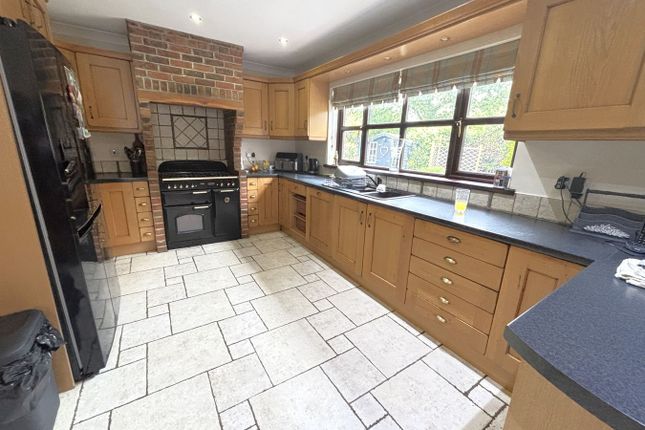 25, Heol Waunyclun, Trimsaran photo 5
