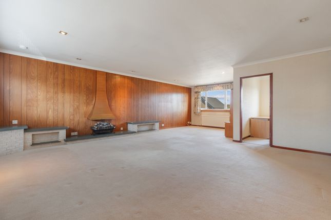 13, Lovat Avenue, Glasgow photo 3