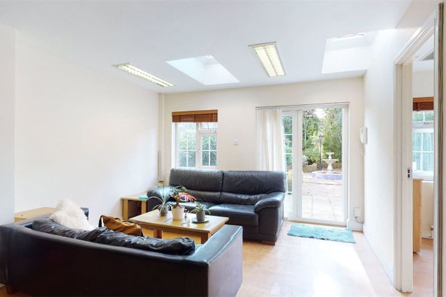 85, 4, Watford Way, London photo 2