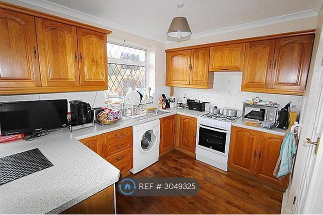 Townson Avenue, Northolt photo 5