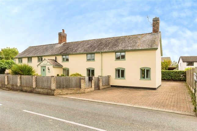 4-bed detached on Lilac Cottage,, Station Road, Wrexham, £550,000