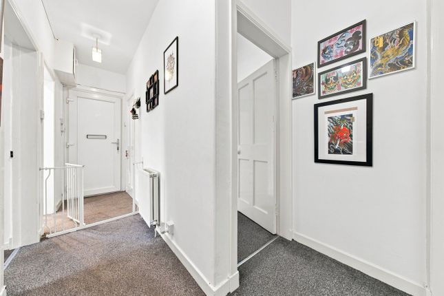 32, Eastcroft Street, Larbert photo 4