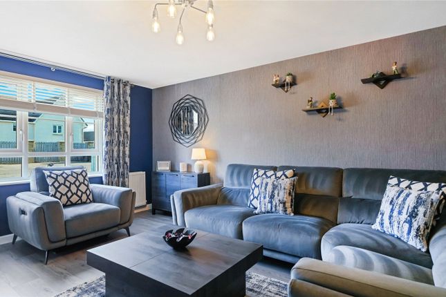 43, Riverway Place, Stirlingshire photo 3