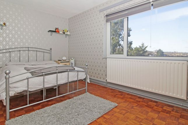 Flat for sale in Knee Hill Crescent, London