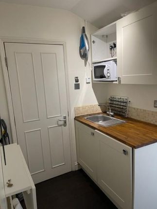 Thumbnail Room to rent in Old Dover Road, Canterbury, Kent
