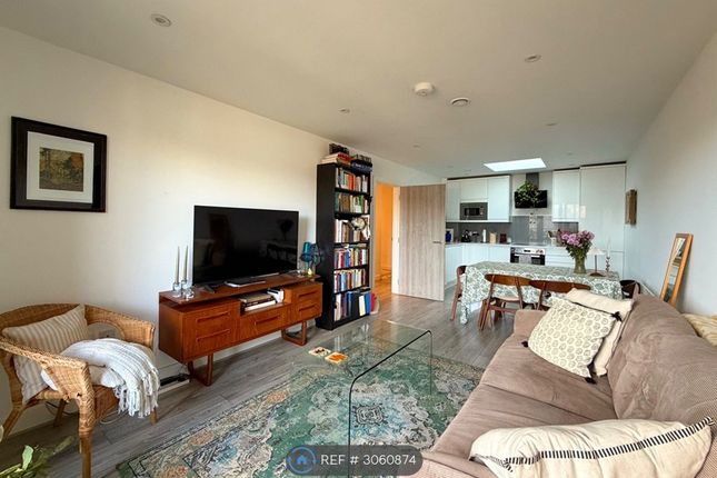 Illustrious House Calvert Road, London photo 3