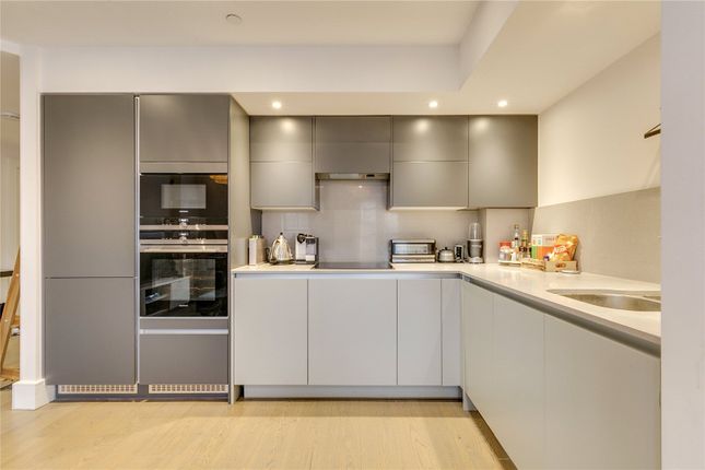 30 Bentley House, 22, Bute Gardens, London photo 4