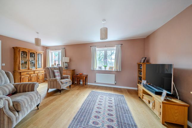 80, Lapwing Way, Alton photo 2