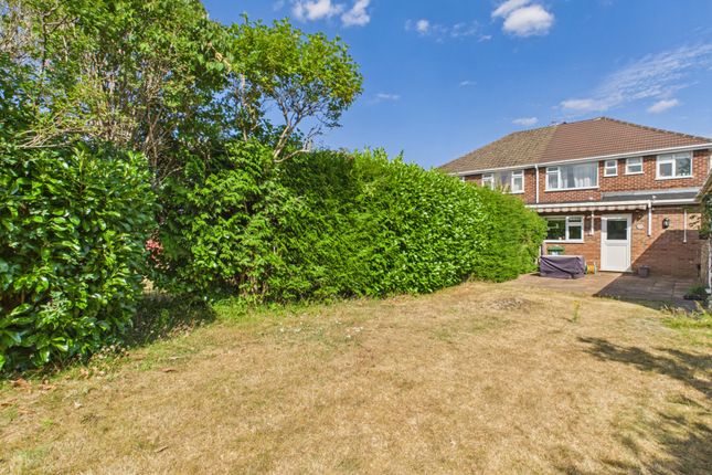65 Westwood Drive, Amersham photo 2
