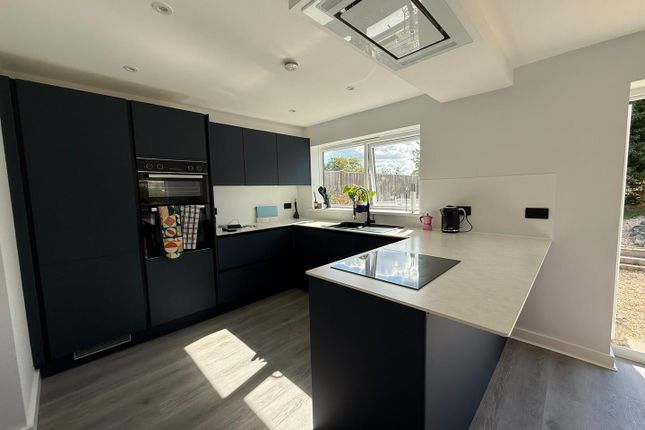 8, Kitbridge Road, Newport photo 2