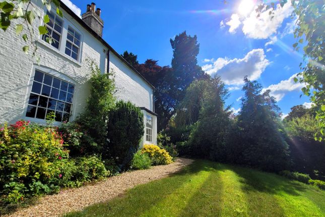 Stunning Elevated Position Within The Wolds