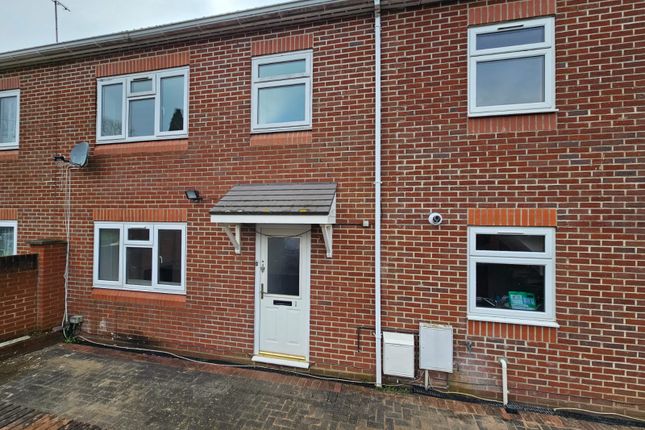 Property to rent in Allan Grove, Romsey