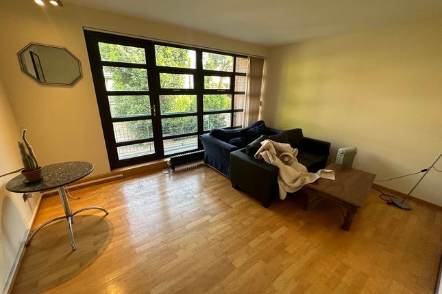 Thumbnail Room to rent in Elephant Lane, London