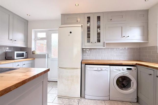 27, Edinburgh Drive, Nottingham photo 2