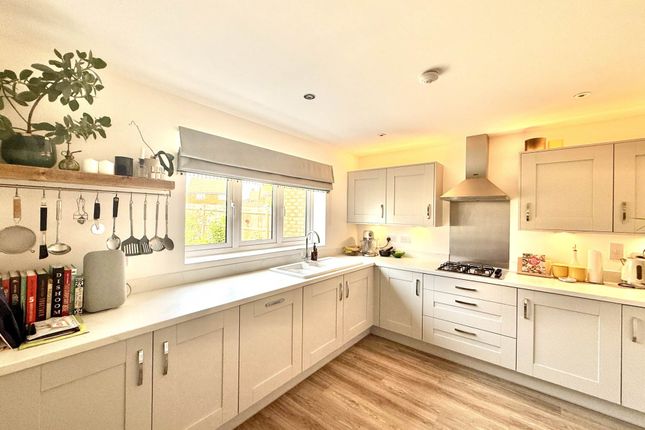 15, Hillside, Wallingford photo 2