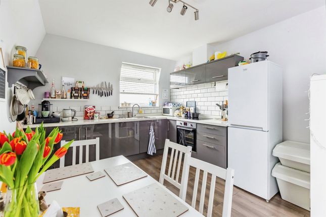 Flat for sale in Station Road, Kettering