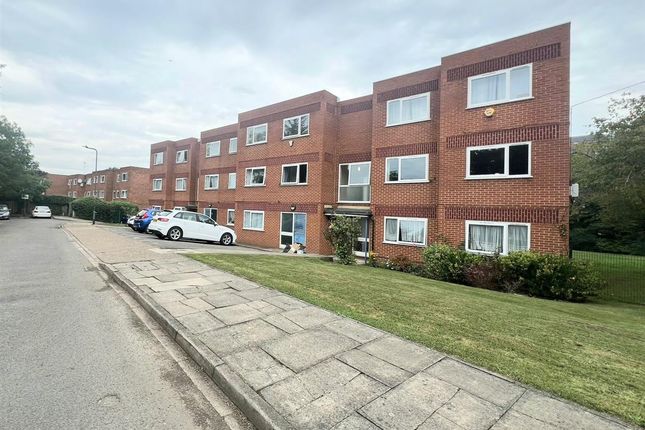 2-bed house on 9, Elliott Close, Wembley, £1,850/mo