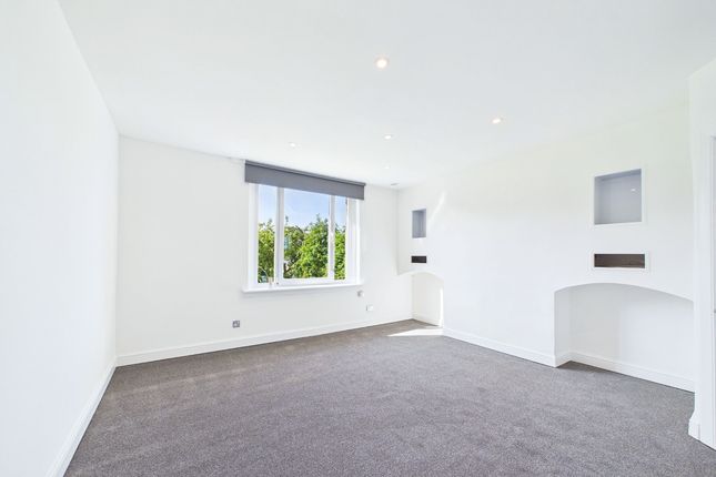 59 Kingsland Drive, Glasgow photo 4