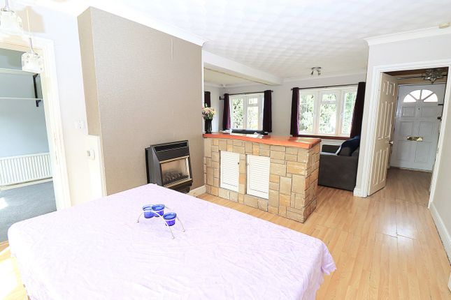 10, Cairngorm Place, Farnborough photo 4