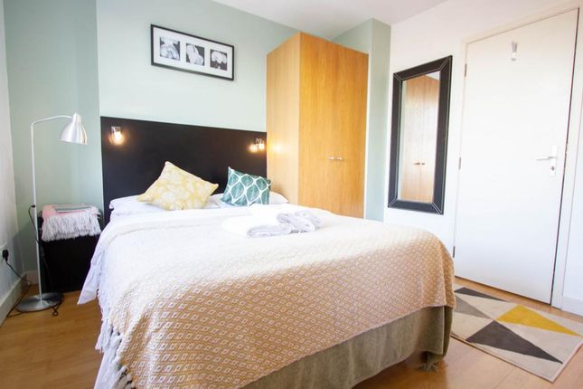 Flat 407, 192 North Gower Street, Euston photo 4