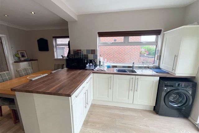 92, Handsworth Crescent, Sheffield photo 4