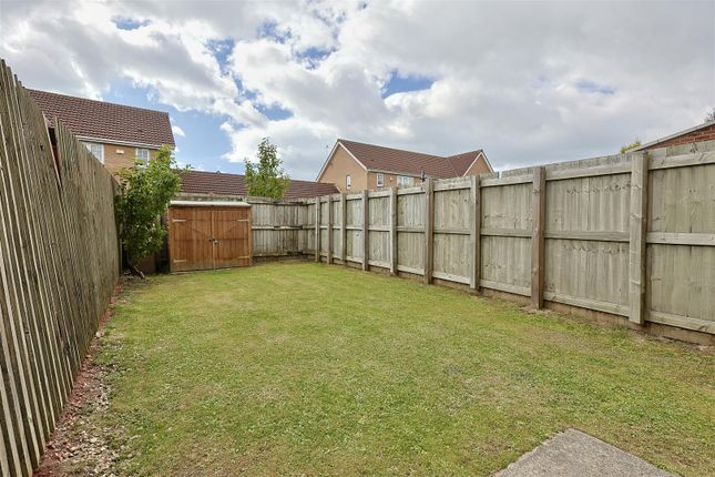 15, Aydon Gardens, Newcastle Upon Tyne photo 4