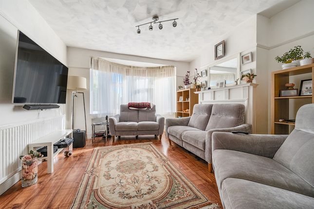 55, Brodie Road, Enfield photo 2