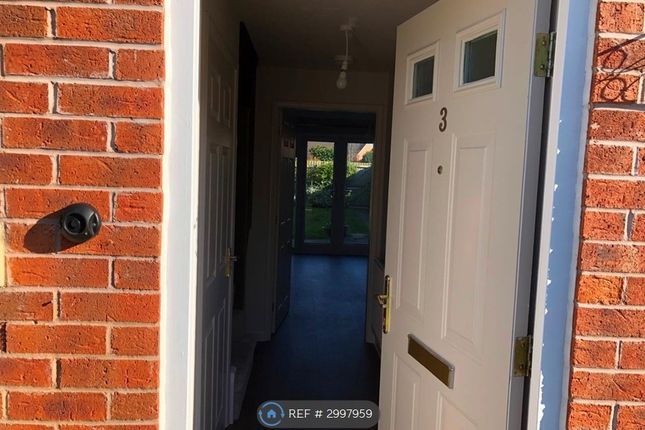 College Walk, Kidderminster photo 3