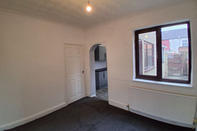 19 Albion Avenue, Shildon, County Durham, DL4 1ER, Shildon photo 3