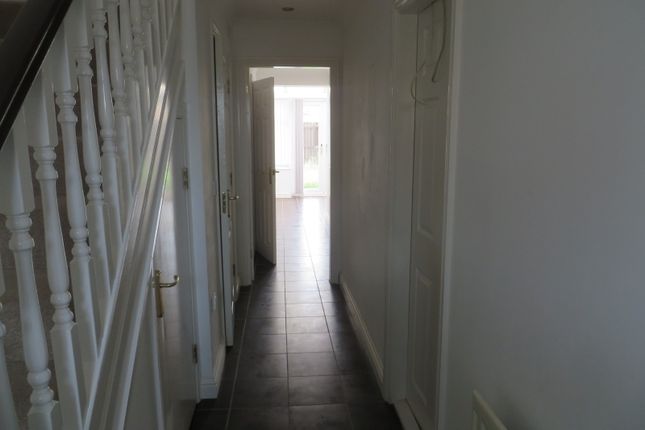 61, Swift Drive, Scawby Brook photo 2
