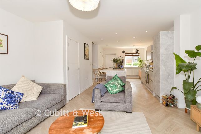2-bed terraced on 7, William Belt Road, Crawley, £400,000