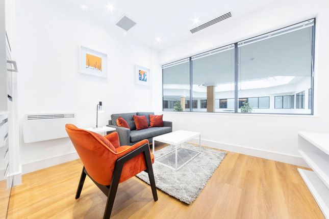 Flat, 72, Atria House, Slough photo 2