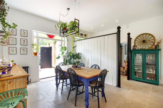Redlands, The Coach House, Main Road, Edenbridge photo 3