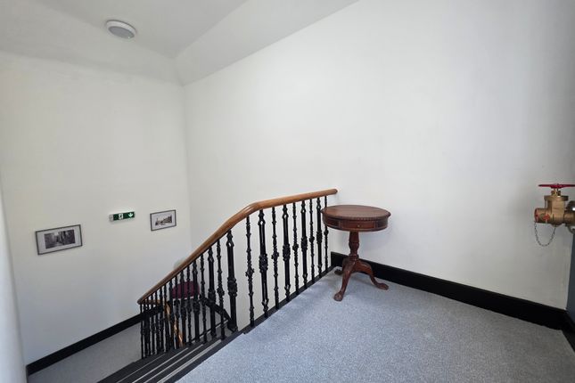 89B, High Street, Elgin photo 3