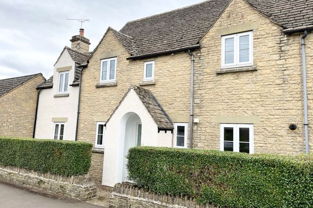 Thumbnail Semi-detached house to rent in Kingfisher Place, Cirencester
