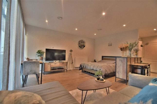 Studio flat on 28, Panorama Apartments, Harefield Road, Uxbridge, £235,000