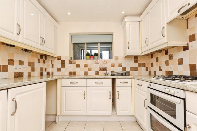 23, Priory Court, Glass House Hill, Stourbridge photo 4