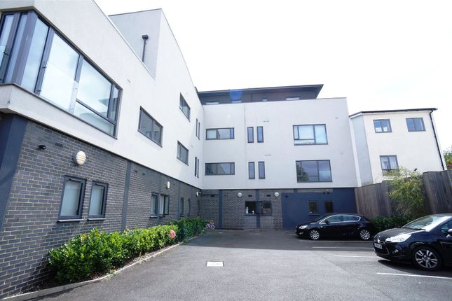 Thumbnail Flat to rent in Hill View Court, Sidcup, Kent
