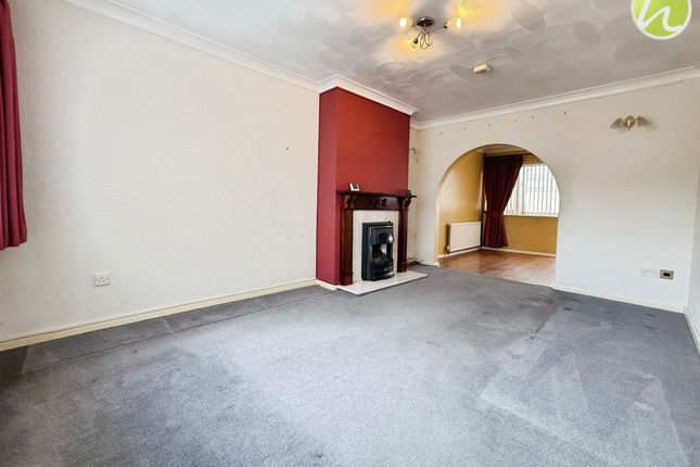 1 Coxes Close, Stanford-Le-Hope photo 2