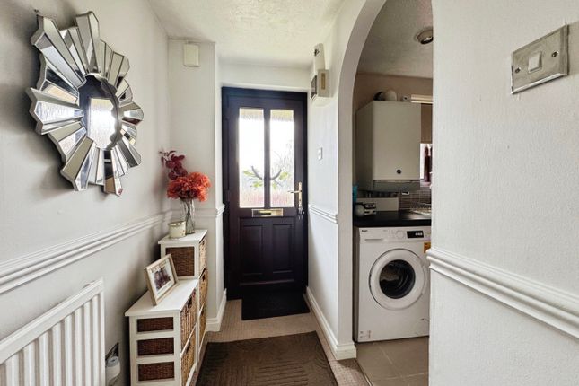 9, Latimer Court, Swansea photo 3