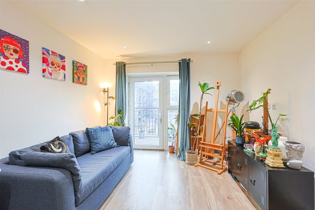 Flat 24, Farington House, 8, East Drive, Colindale photo 2