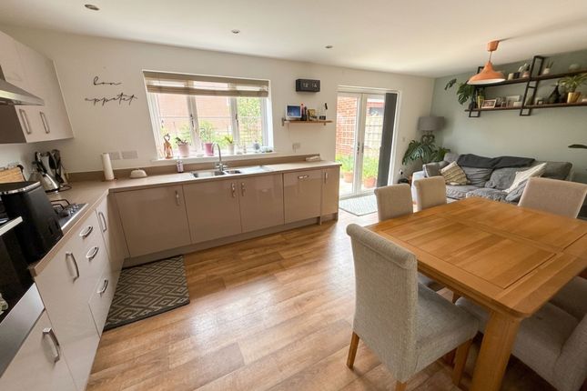 7 Cooks Lane, Wigston photo 3