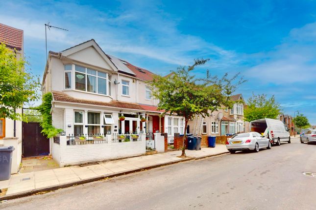 11 Church Avenue, Southall photo 2