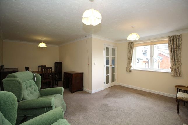 69 Willow Court,, Ackender Road, Alton photo 5