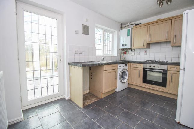 159, Coalport Close, Harlow photo 4