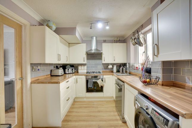 4 Macpherson Robertson Way, Bury St. Edmunds photo 3