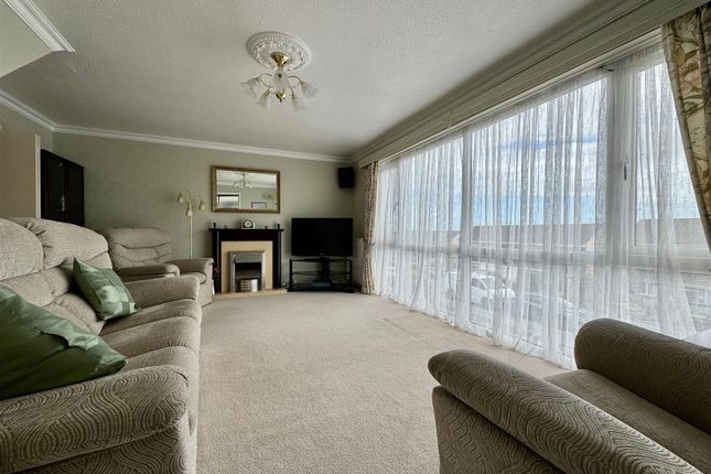 24, Huxham Close, Plymouth photo 2