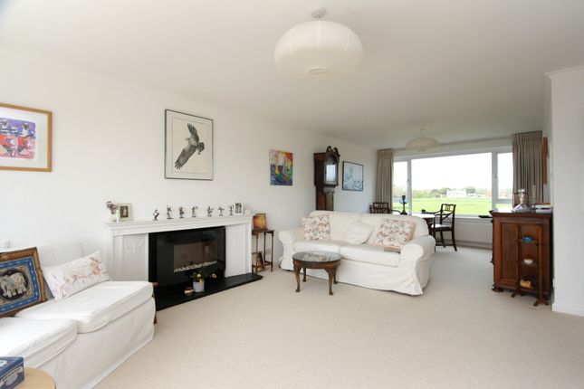 4, Harewood Green, Keyhaven  photo 4
